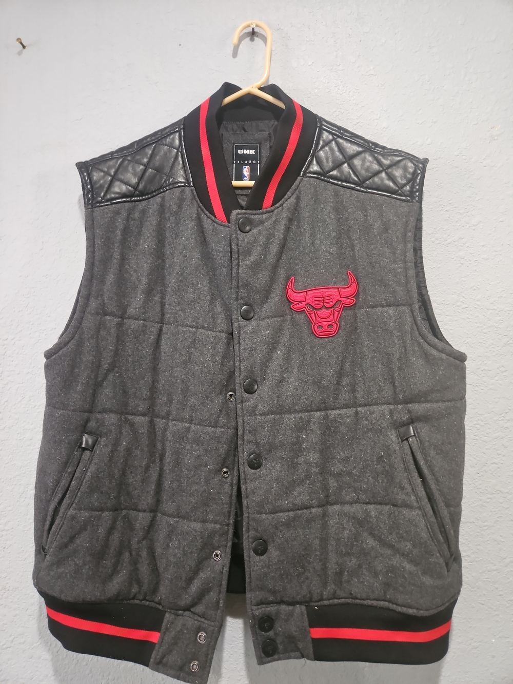 Unk Gray Quilted Sleeveless Bomber Vest with Red Chicago Bulls Patch